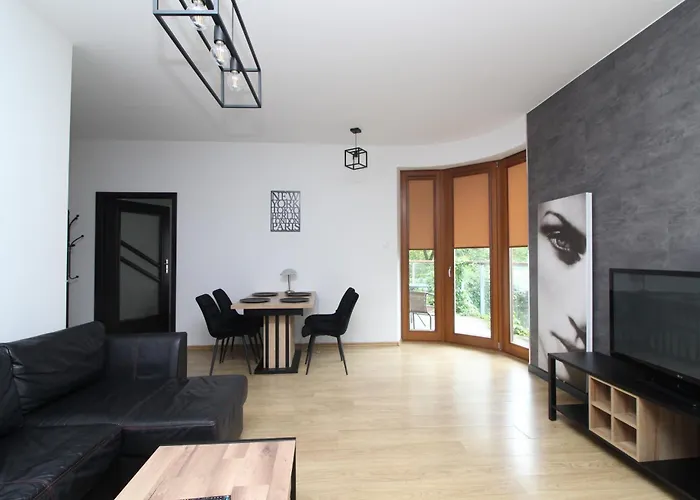 Nadmorski Dwor 10